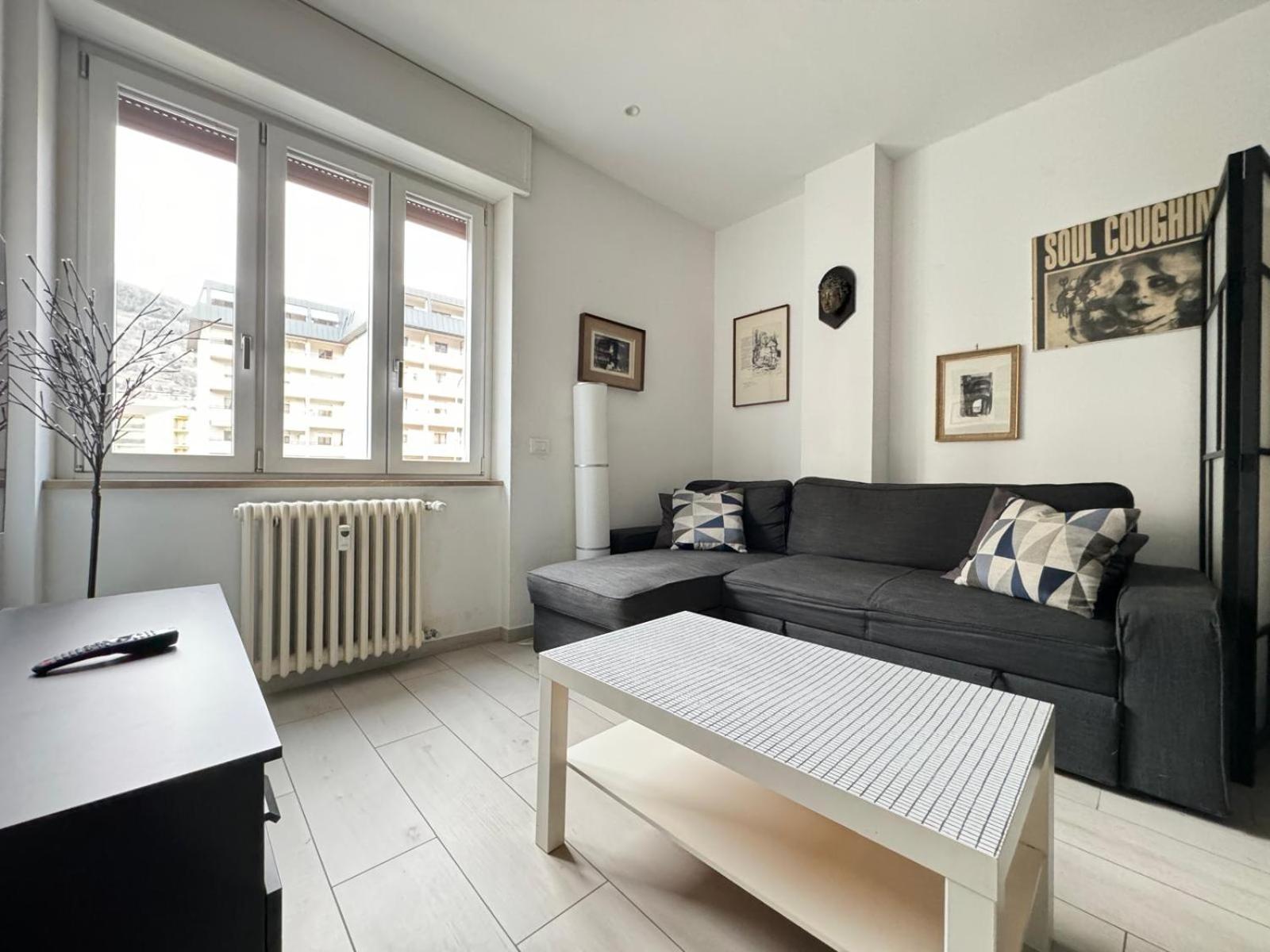 The Lighthouse - Central Apartment Aosta Bagian luar foto