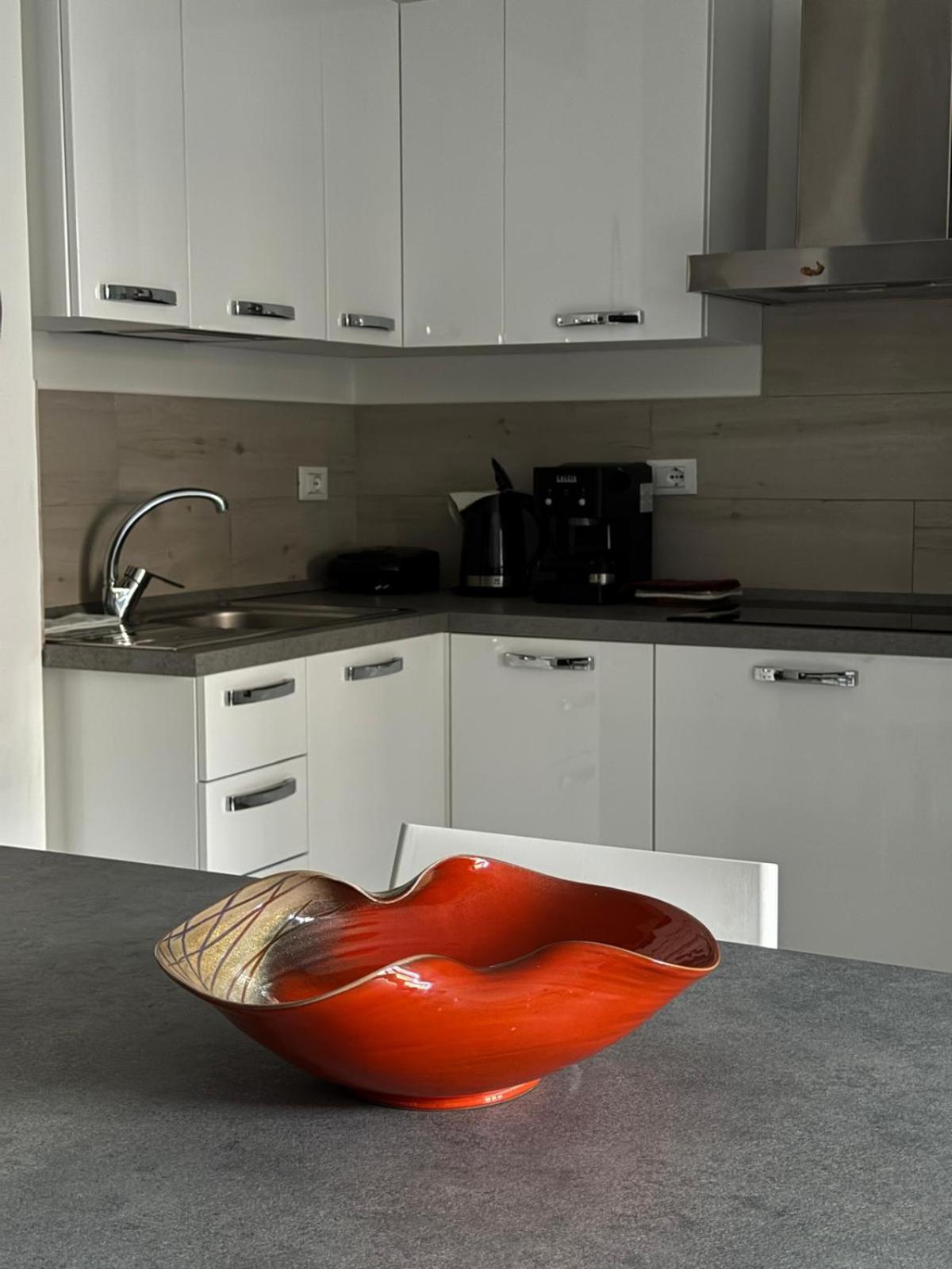 The Lighthouse - Central Apartment Aosta Bagian luar foto
